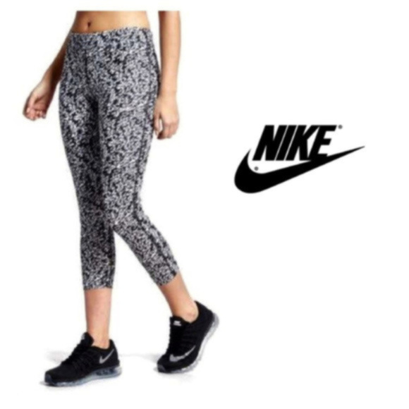 Nike black white leggings Clearance